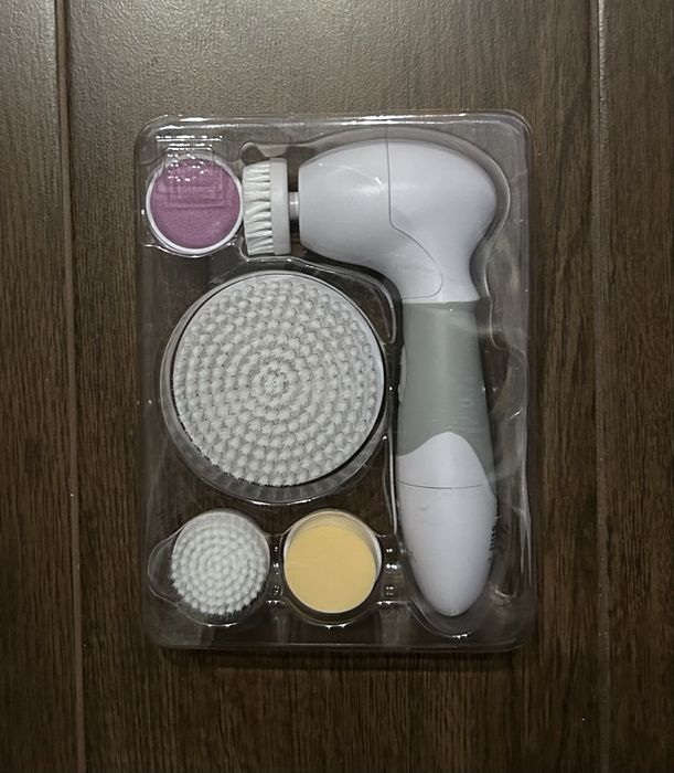 Perie faciala electrica 5 in 1