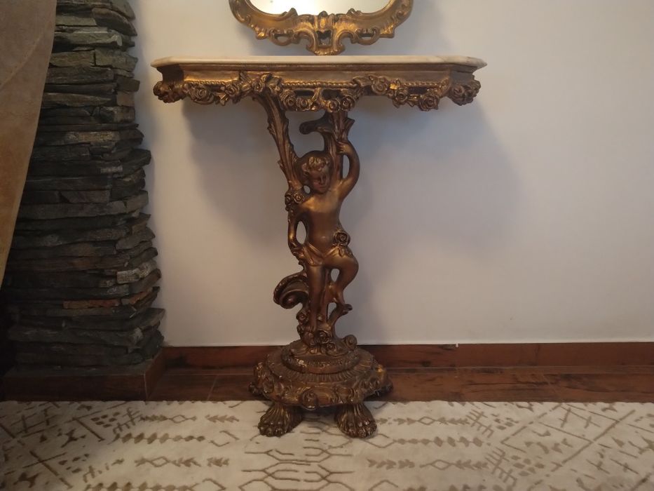 Продавам антикварна конзола с огледало Рококо ръчна изработка