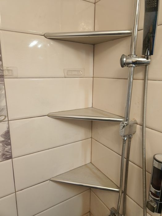 Meserias - faianta, gresie , parchet , glet, montaj usi, etc.