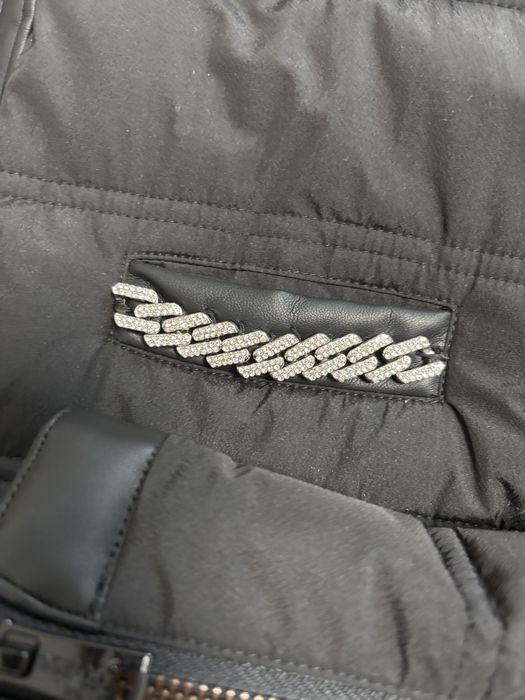 Ново зимно яке Guess