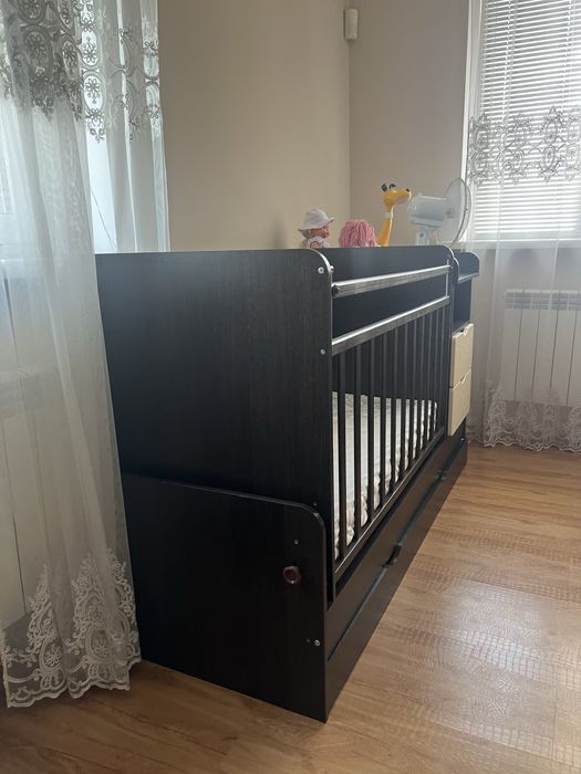 Детская кроватка