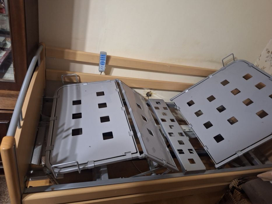 Електрическо болнично легло (в Казанлък) и антидекубитален дюшек