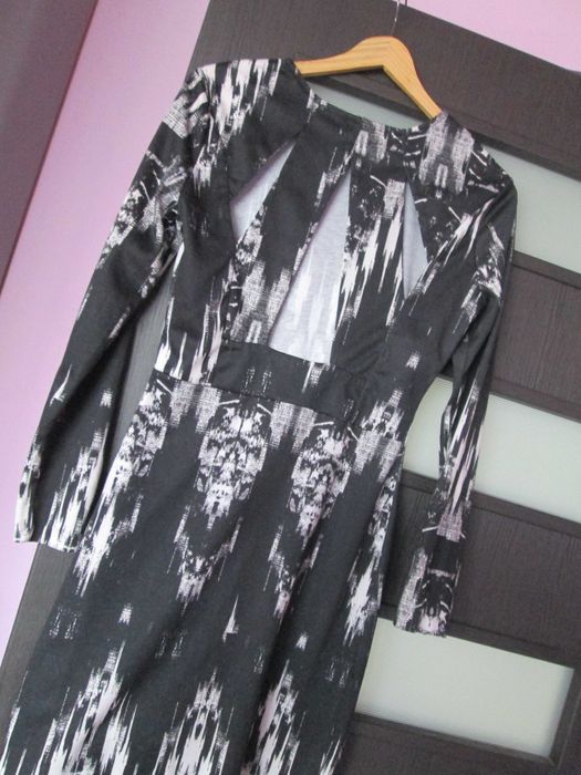 rochie H&M interesanta  M