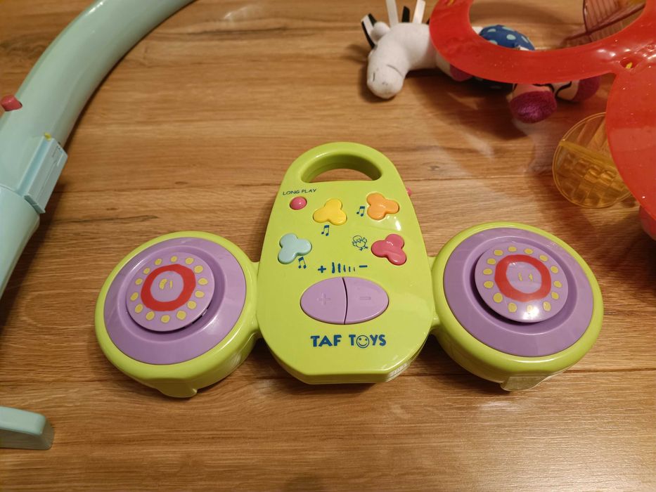 Музикална въртележка за кошара