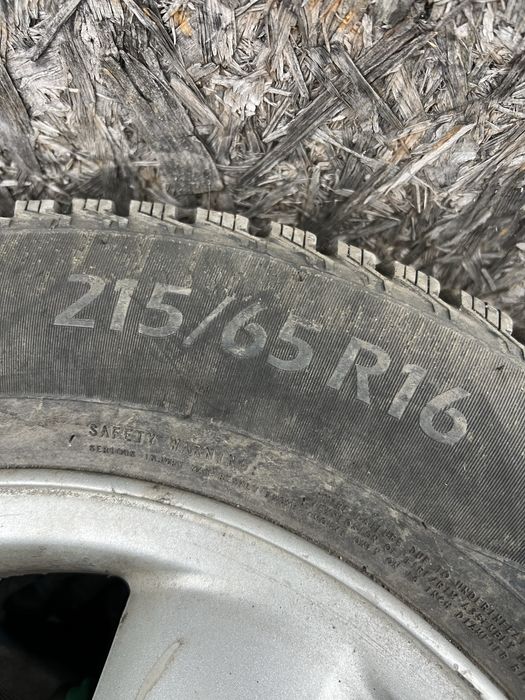 Продам Диски с Резиной 215/65/16
