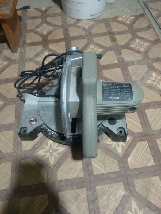 Пила торцовочная Crown