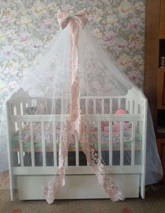 Манеж-маятник для девочки в Алматы