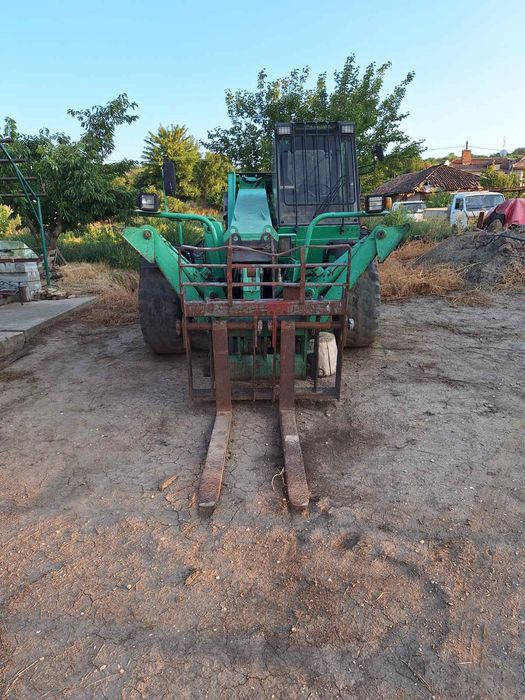 Телескопичен товарач