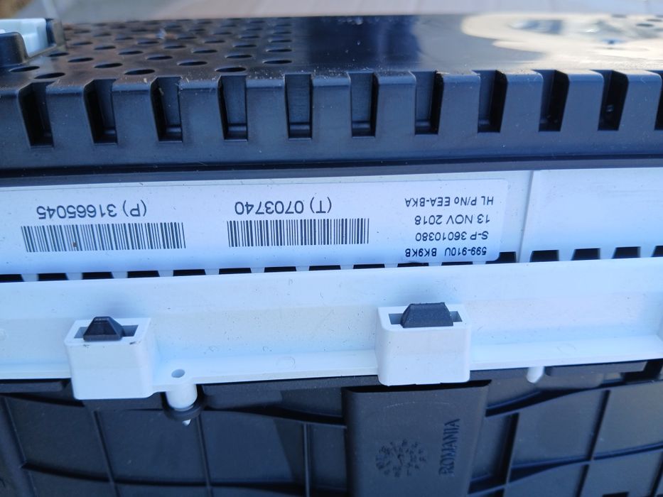 Ceasuri bord Volvo V40 2.0 diesel automat an 2019