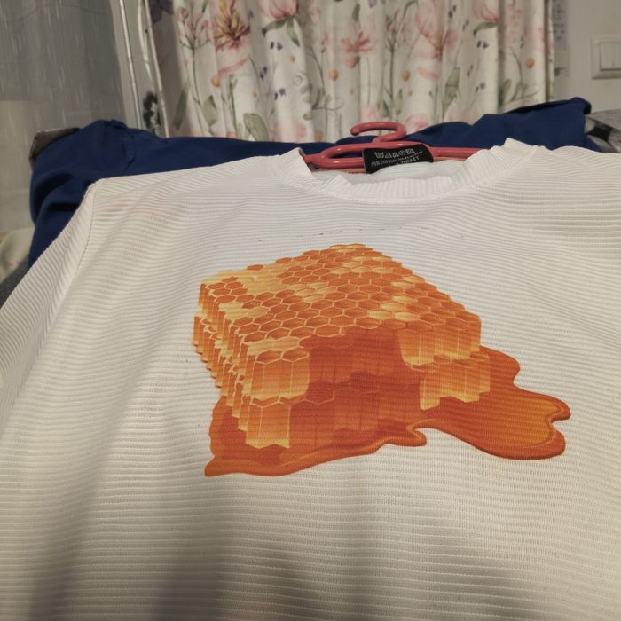 Căni și tricouri personalizate