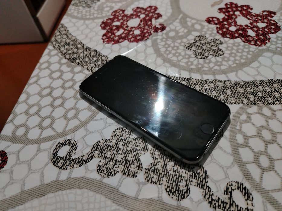 Продам 6 айфон на запчасти