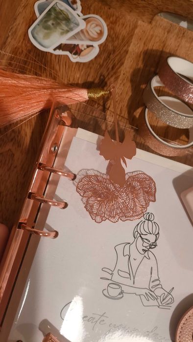 Стейшънъри кутия розово злато: с планер/тефтер и аксесоари