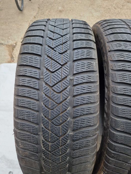 Anvelope 215 50 18 Pirelli Sottozero 3 Winter