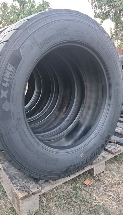 4 Anvelope Camion Tractiune Michelin 295/60 R22.5  DOT0524.