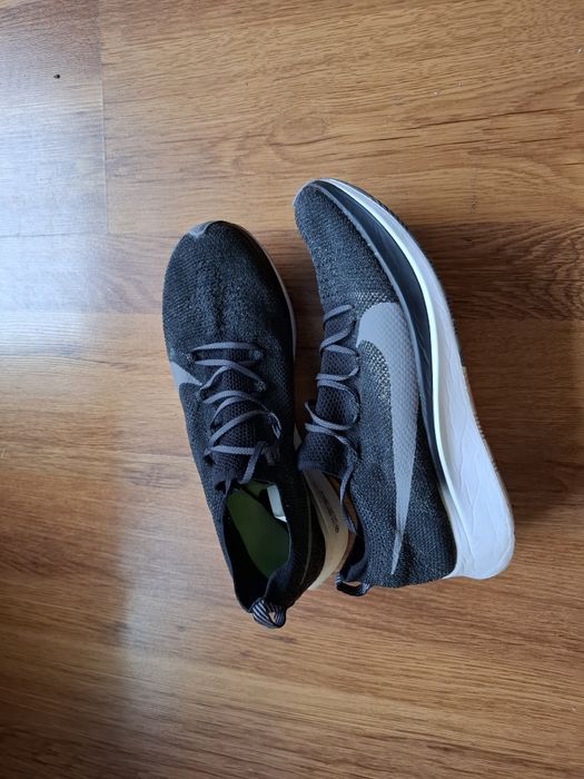 Nike Zoom маратонки 43 номер.