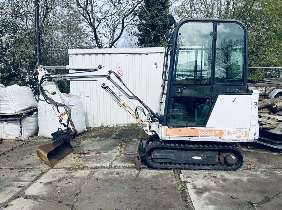 Mini excavator  Bobcat x320