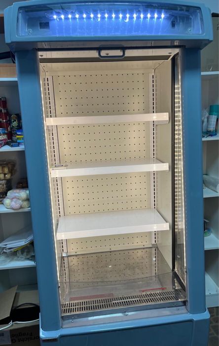 Витринный холодильник