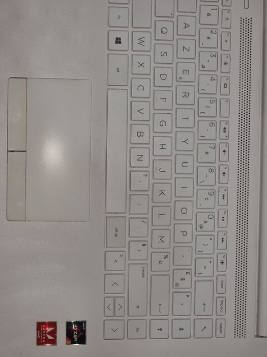 Laptop HP Rayzen 3 8g ddr4 ssd 256 gb