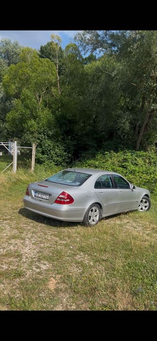 Mercedes w211  avangard 2005