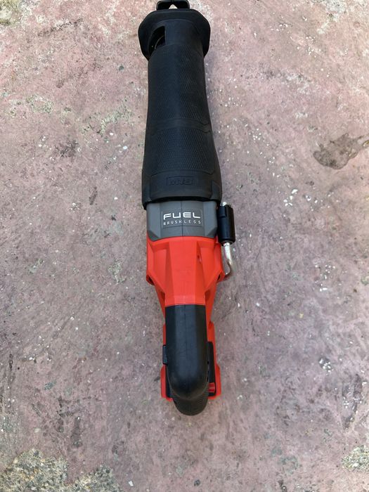 Fierastrau sabie Milwaukee M18 FSZ