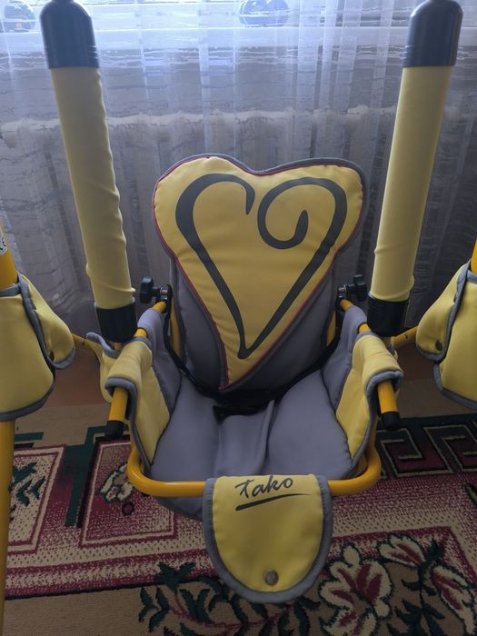 Продам детскую качелю