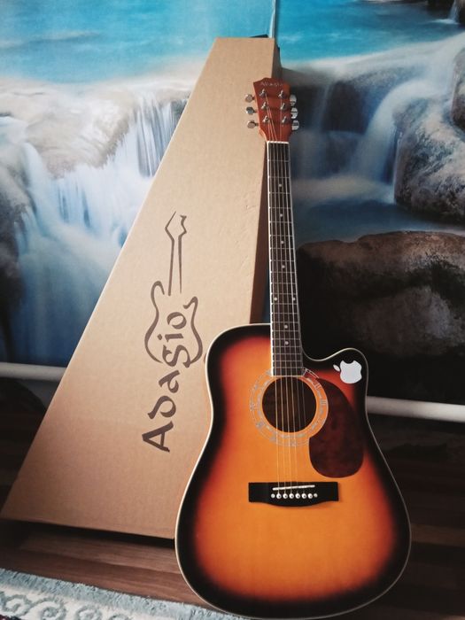 Акустическая гитара :ADASIO