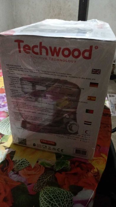 Планетарен миксер Techwood