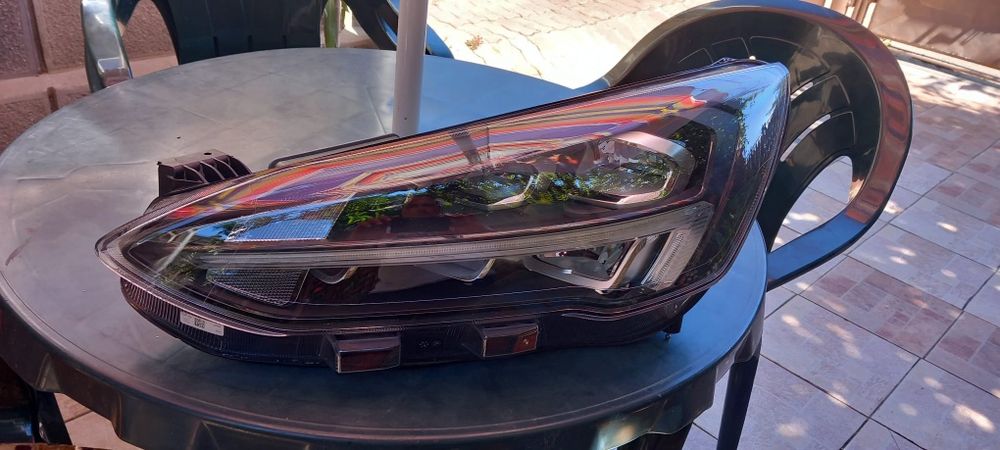 Far stânga față Ford Focus4 Full Led cu calculatorEuropa