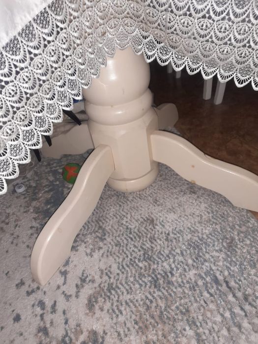 Стол для гостиной