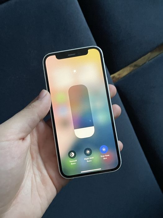 iPhone 12 Mini в хорошем состоянии