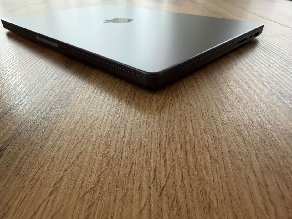 MacBook Pro 14" M4 PRO Chip 14-Core CPU/20-Core GPU/ 48GB RAM/ 512GB SSD