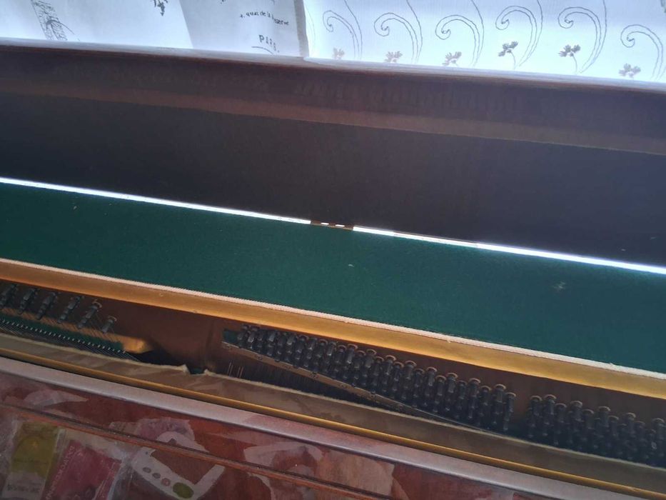 Продавам руско пиано