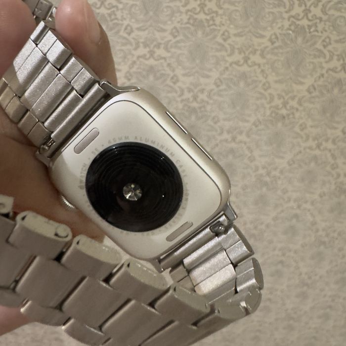 Продам эпл уотч se