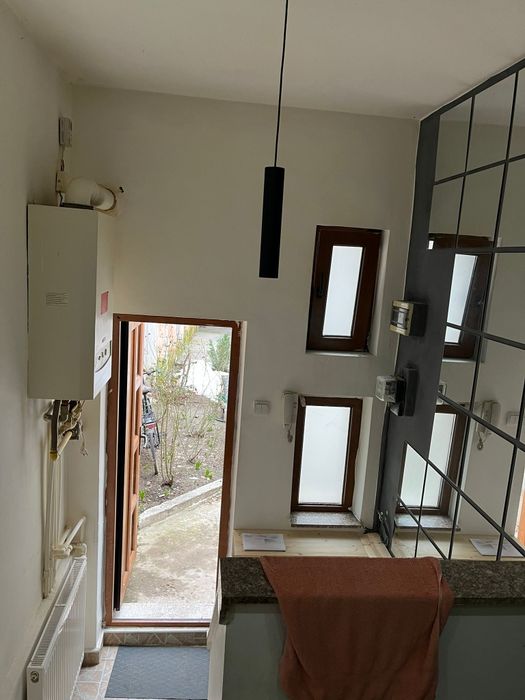 Închiriez Casa la curte Proprietar central Popa Nan