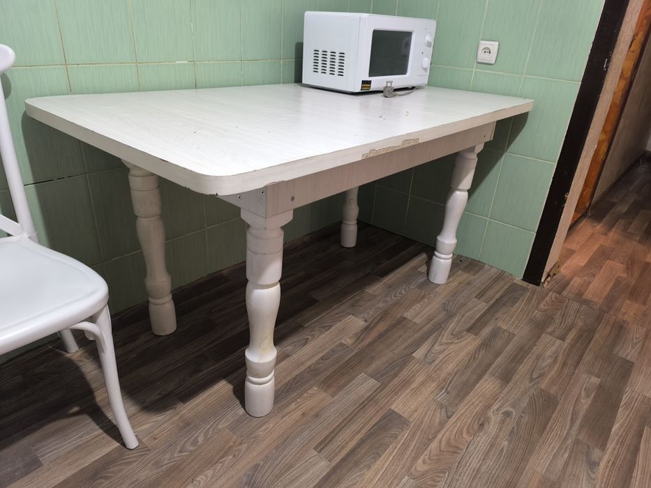 Кухонный стол продам