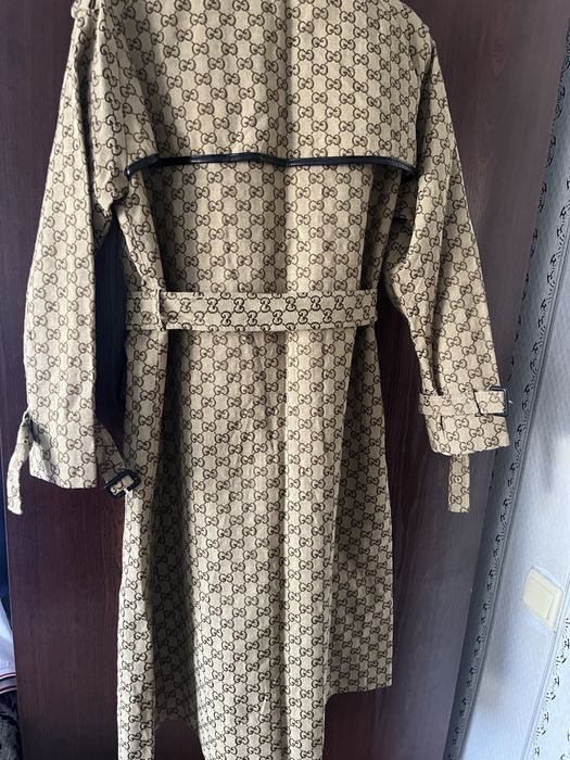 Плащь женский Gucci