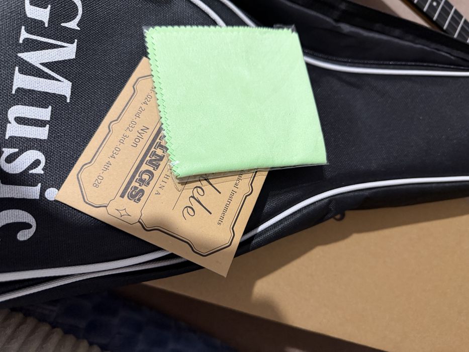 Укулеле идеальная состояние