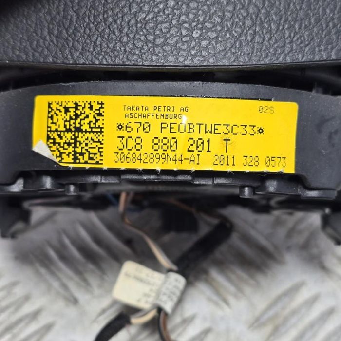 Airbag volan cu o mufa Volkswagen Passat B7