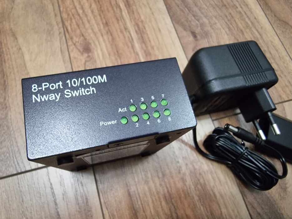 Switch ST-Lab N153 10/100M 8 Ports NWAY Switch