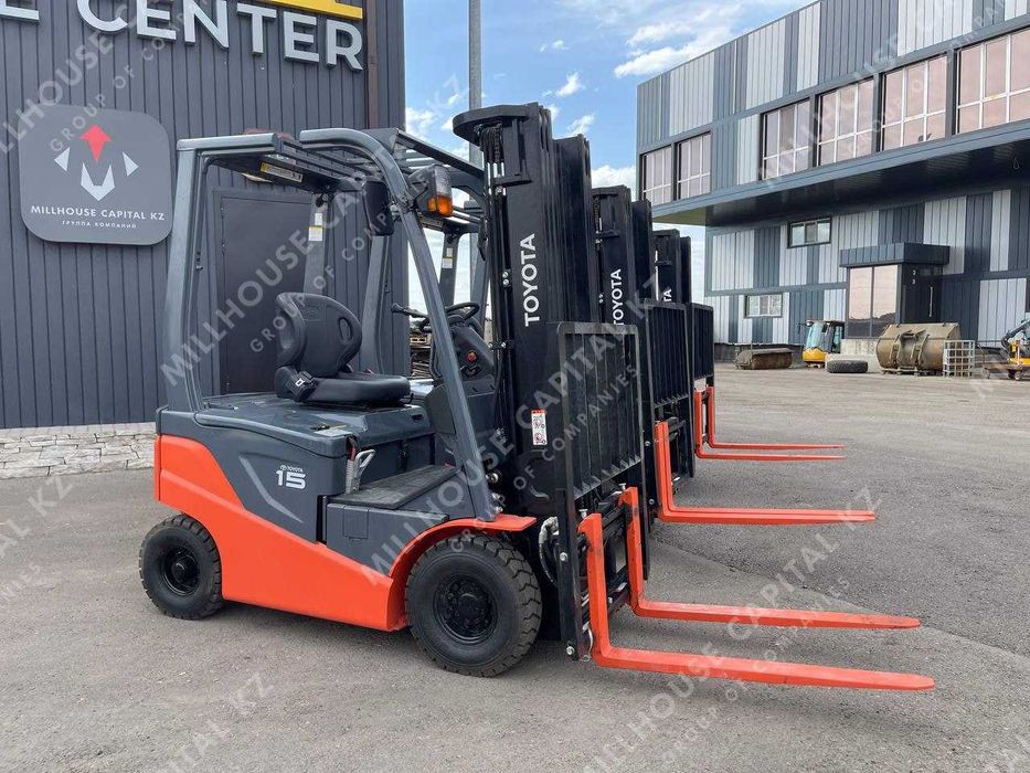 Вилочный погрузчик TOYOTA 8FBN15 (Electro)