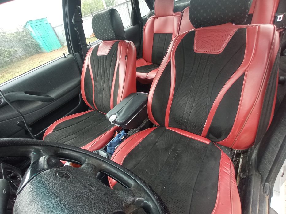Продам чехлы на автомобиль