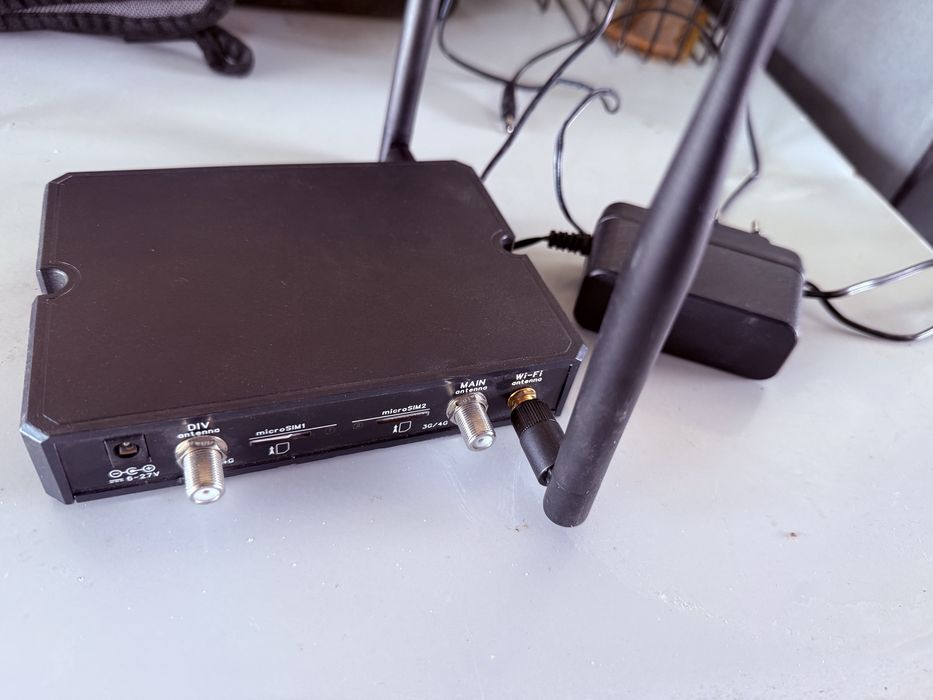 Роутер 4G LTE Kroks Rt-Cse e6