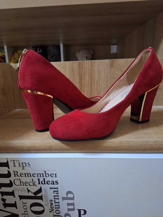 Продам туфли 38 размер