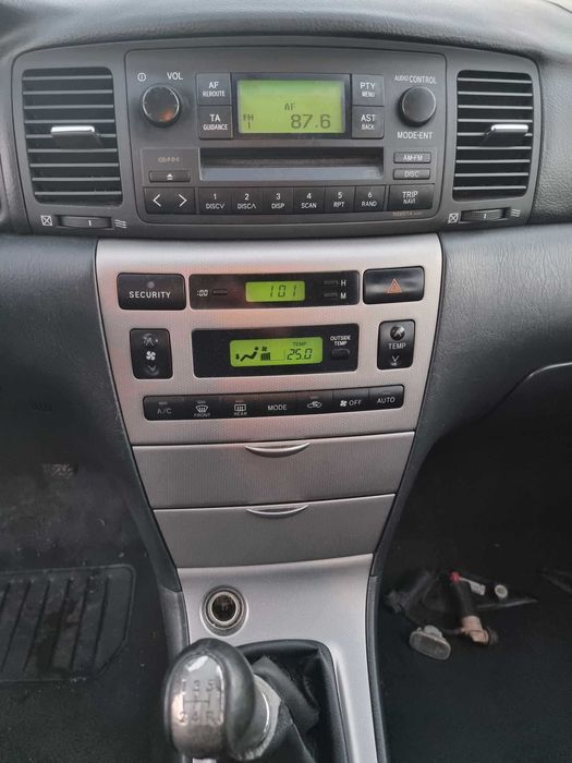 Toyota Corolla 1.4 VVTI /Лети джанти /На части