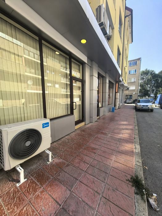 Дава се под наем Магазин в Разград, Бели Лом - 50 кв.м за 408 € - Снимка #5