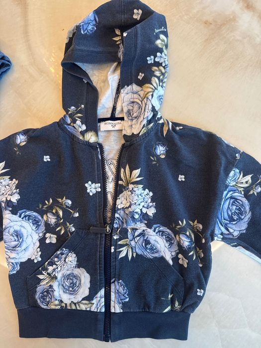 Дрехи за момиче от 4 г. До 7 г.