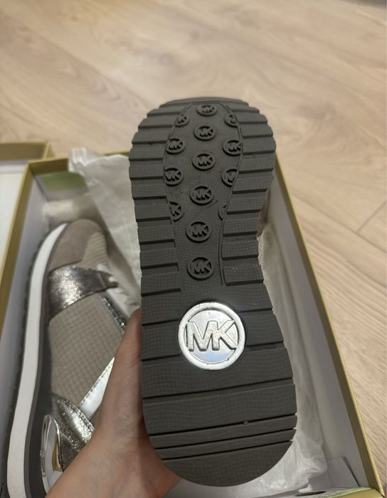 Michael Kors сникърси