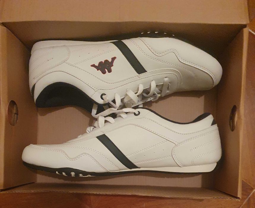 Adidași KAPPA 130 lei, WALKMAXX 200 lei