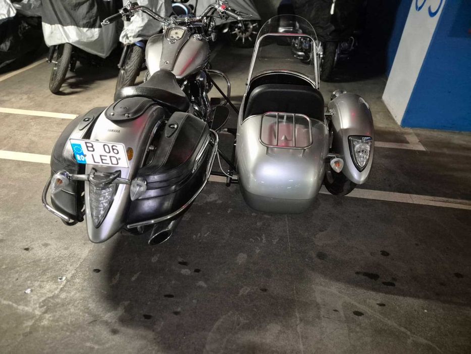 Vand / inchiriez  motocicleta cu atas YAMAHA XV 1900  Stratoliner