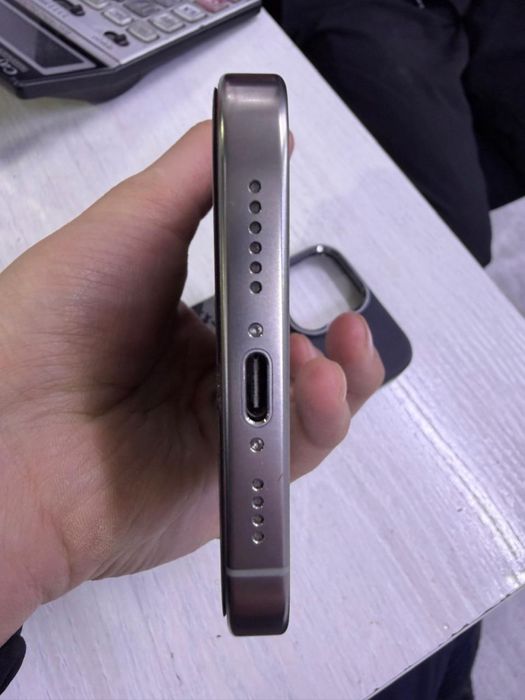 Продам Iphone 16 pro max